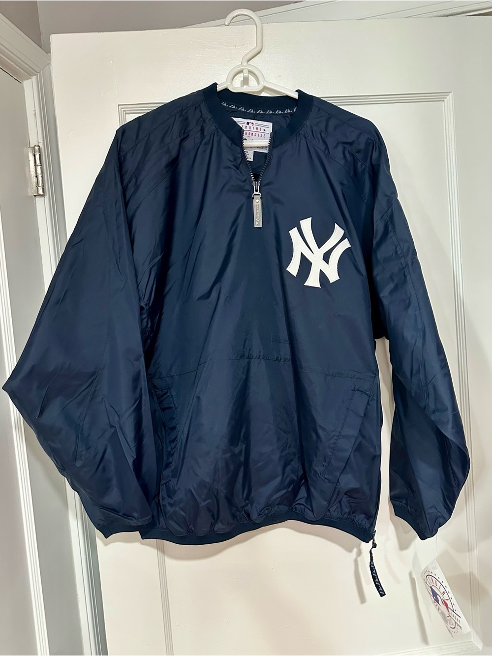 Majestic NY Yankees Navy Pullover Windbreaker
